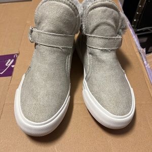 Blowfish youth girls silver fur bootie